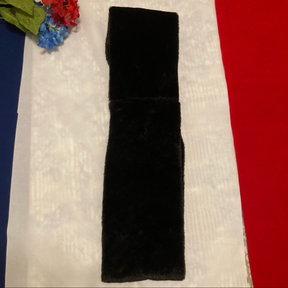 Olivia Fallon black fur infinity scarf - Picture 3 of 4